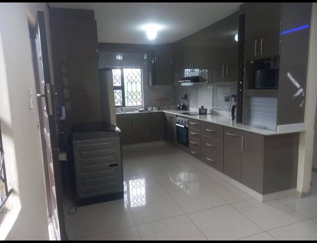 3 BEDROOM HOUSE FOR SALE IN NTUZUMA C